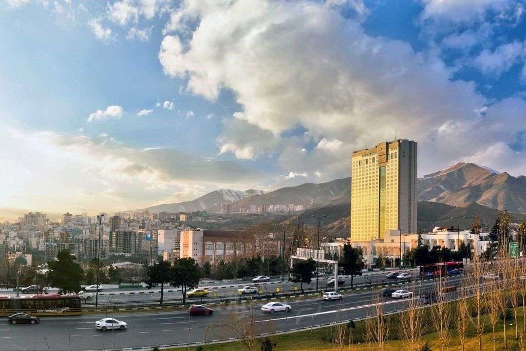 راهنمای کامل اقامت در هتل آزادی تهران؛ تجربه‌ای لوکس و راحت